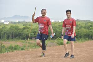 BIB: 0309, 0195
                            <button type="button" onclick="openModal(5107018)" class="btn btn-primary btn-sm float-right btn-popup" data-toggle="modal" data-target=".modal-high-quality">
                        <i class="fas fa-shopping-cart"></i> Add to Cart
                    </button>
                                            <button type="button" onclick="isThisMe(5107018, true)" class="btn btn-success btn-sm float-right btn-popup btn-isme hidden" data-toggle="tooltip" data-placement="bottom" title="นี่คือรูปของคุณใช่ไหม คลิกที่นี่เพื่อเอาเข้าอัลบั้ม">
                        <i class="fas fa-plus"></i> Add to album
                    </button>
                    <button type="button" onclick="isThisMe(5107018, false)" class="btn btn-warning btn-sm float-right btn-popup btn-isnotme hidden">
                        <i class="fas fa-ban"></i> Remove from album
                    </button>